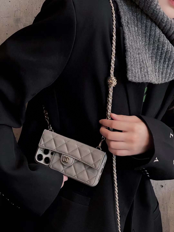 コピーブランド携帯ケース着用イメージ